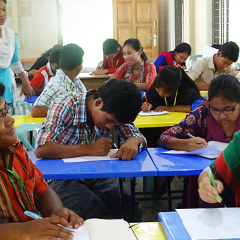 미멘싱교구 전례 교육 프로그램 참가자들(출처=ACN 자료사진)