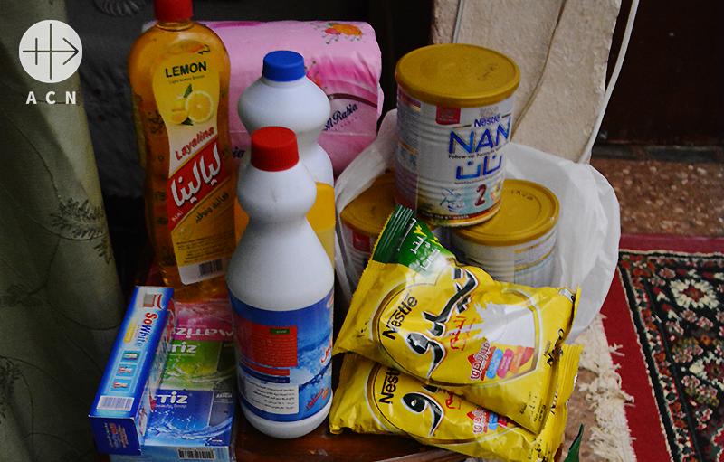 홈스 출신 할라와 멜라드의 집으로 전달된 긴급지원 물품(출처=ACN 자료사진)