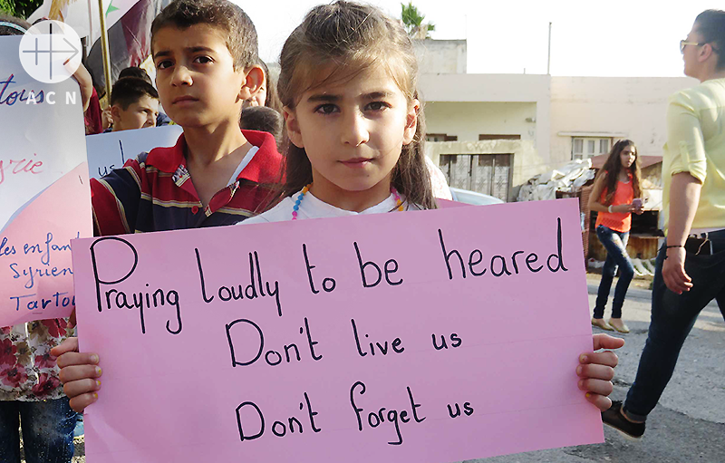 국제어린이날 시리아의 평화를 위해 기도하는 타르투스의 아이들(출처=ACN 자료사진)