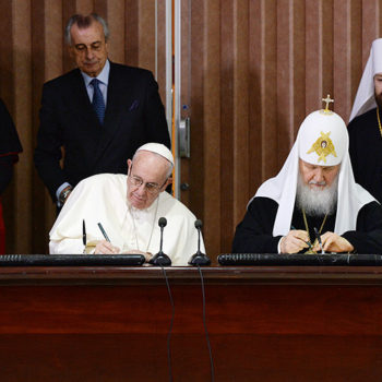 3년전 프란치스코 교황과 키릴 총대주교의 역사적 회동(출처=ACN 자료사진)