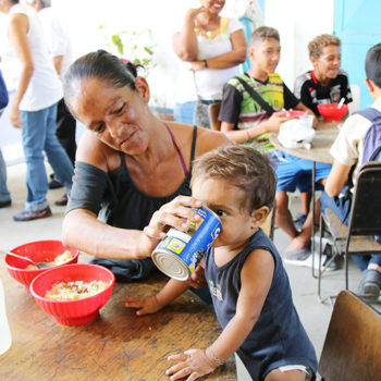 베네수엘라 한 본당에서 운영하는 식당, ACN은 이곳에 설비를 지원했다 (출처=ACN 자료사진)