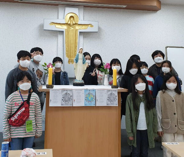 ACN 한국지부 2020 ‘100만 어린이의 묵주기도’에 참여한 천안 신부동성당 소년레지오