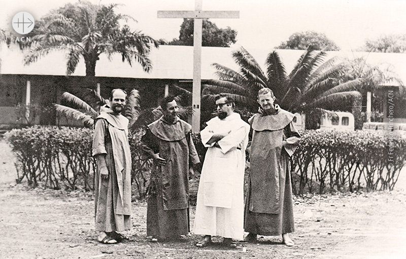 50년 전 처음 중앙아프리카 공화국에서 선교 활동을 시작한 4명의 가르멜회 소속 사제들 (출처=ACN 자료사진)