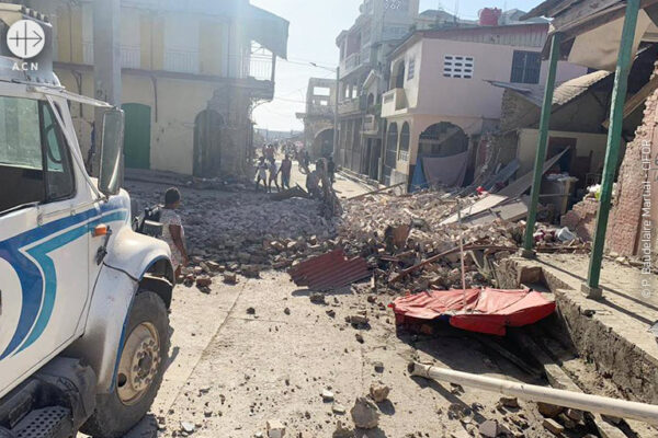 아이티 강진 직후 모습 (출처=ACN 자료사진)