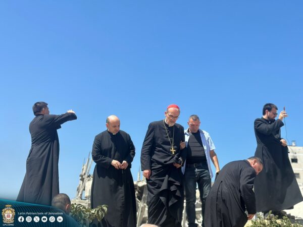Gaza, July 18, 2025
Visit of His Beatitude Cardinal Pierbattista Pizzaballa, Latin Patriarch of Jerusalem, to the Holy Family Parish in Gaza following the recent attack that caused significant damage to the Catholic Church of the Holy Family and left several people injured, and causing some deaths.
For more information:
https://www.youtube.com/watch?v=oLmVUb4f5Ec
https://www.youtube.com/watch?v=216LJPDVYb0
