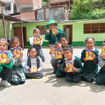 PERU / YAUYOS 25/00201Donation of 500 Copies of the Childrens Bible in Spanish